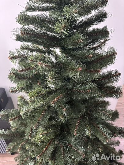 Елка искусственная 210 бу