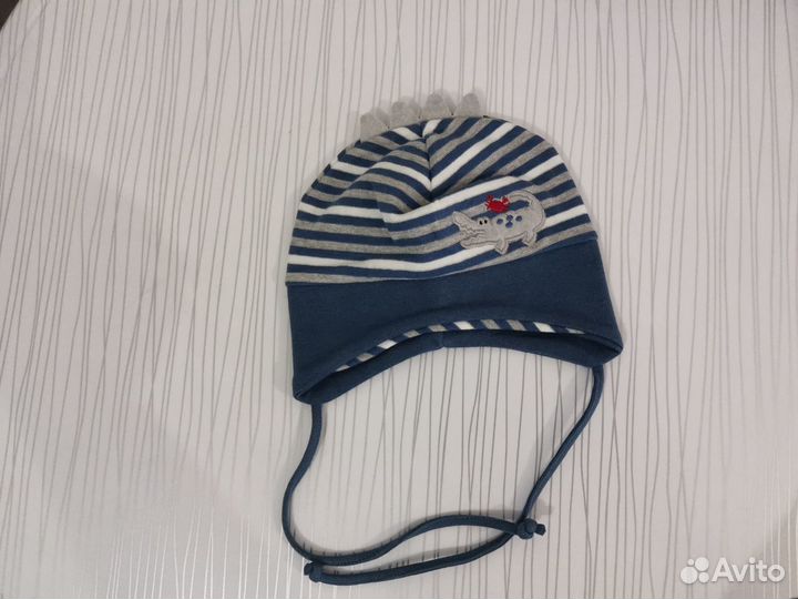 Новые брендовые шапки р-р 0-2 лет
