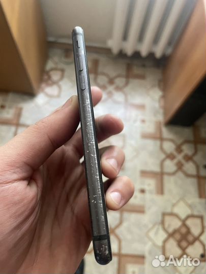 iPhone 8, 64 ГБ
