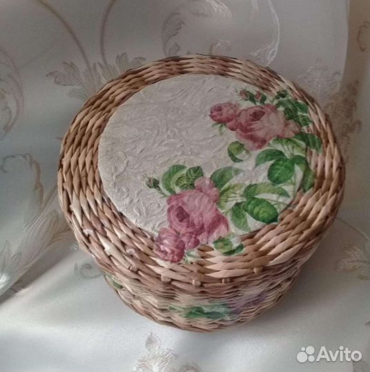 Шкатулки, конфетницы, игольницы из бумажной лозы