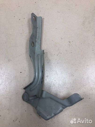 Петля капота правая Hyundai Creta