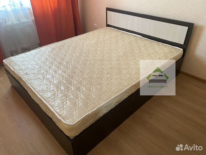 Кровать двуспальная
