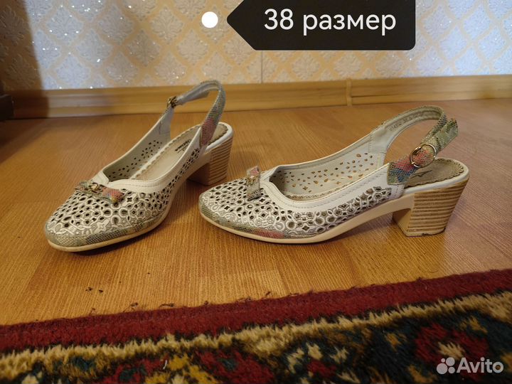 Женская обувь босоножки туфли 38 размер