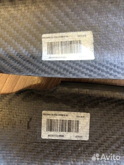 Карбоновые боковые накладки Ducati Monster