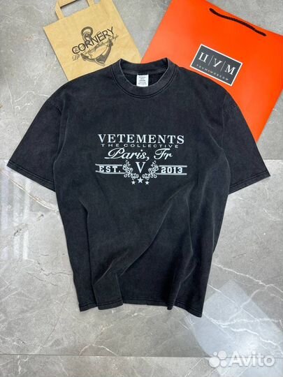 Футболка Vetements