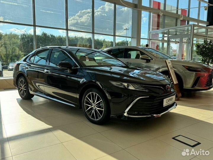 Toyota Camry 2.5 AT, 2023