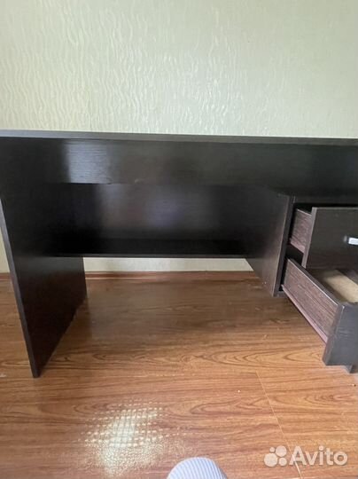 Компьютерный стул (парта) бу, состояние нового