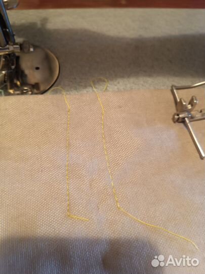 Швейная машина ножная