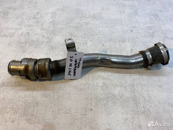 Патрубок интеркулера Range Rover 3.0 LR077735 прав