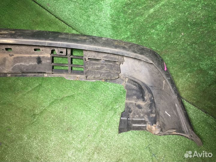 Бампер передний Nissan Bluebird U12 Серый царапины