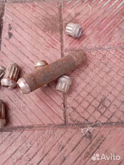 Колесные гайки