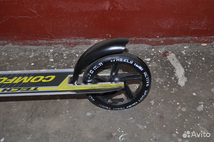 Самокат взрослый с большими колесами