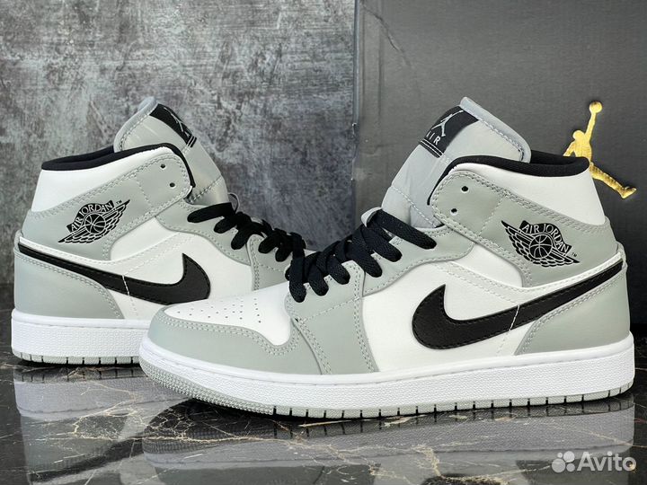 Nike Air Jordan 1 Mid Light Smoke Grey