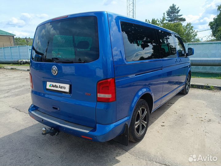 Volkswagen Caravelle 2.5 AT, 2005, 200 000 км