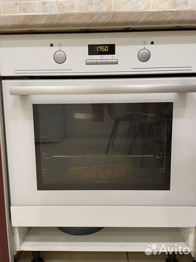 Встроенный духовой шкаф