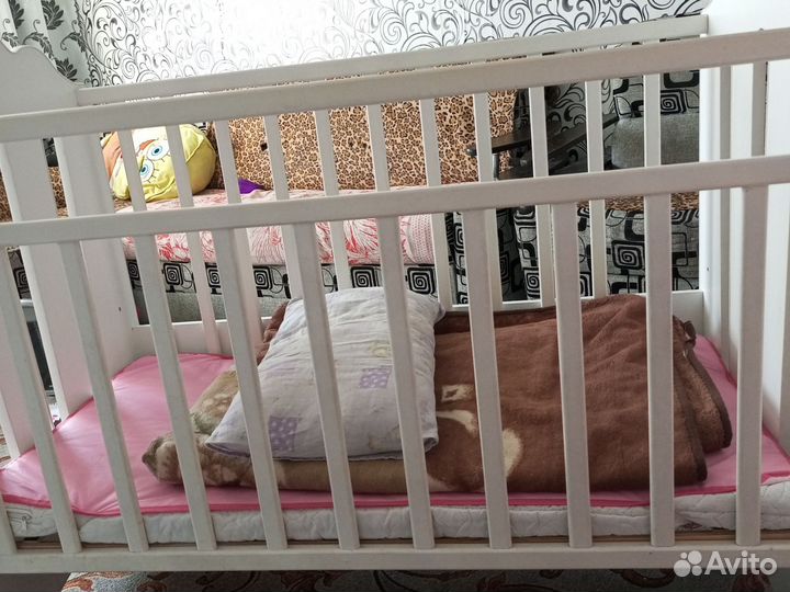 Детская кроватка