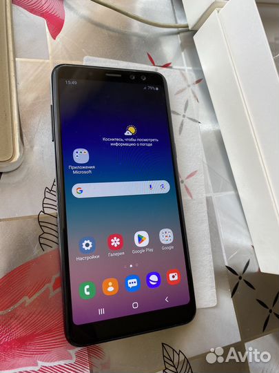 Samsung Galaxy A8 (2018), 4/32 ГБ