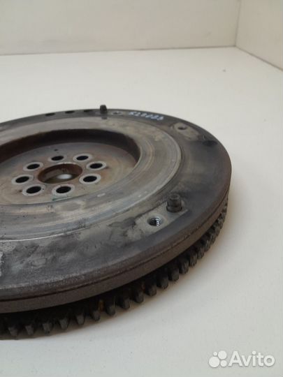 Маховик Toyota Auris E150 2006-2012