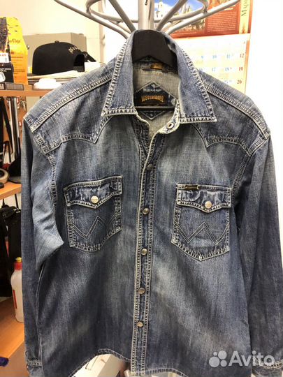 Джинсовая рубашка