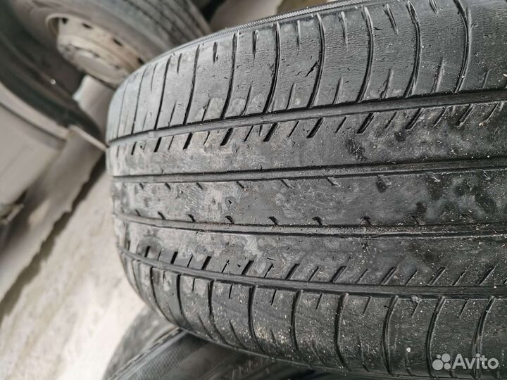 Yokohama BluEarth E70 215/55 R17 94V