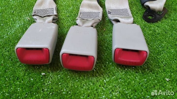 Замок ремня безопасности задний Toyota Estima