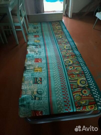 Раскладушка с матрасом