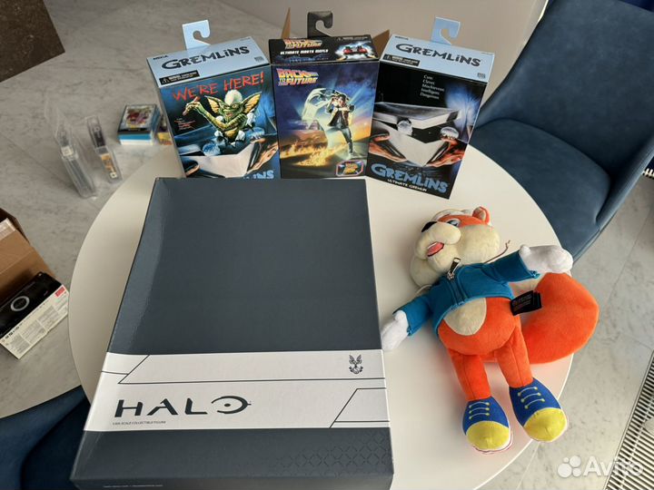 Продам статуи/фигурки/игрушки