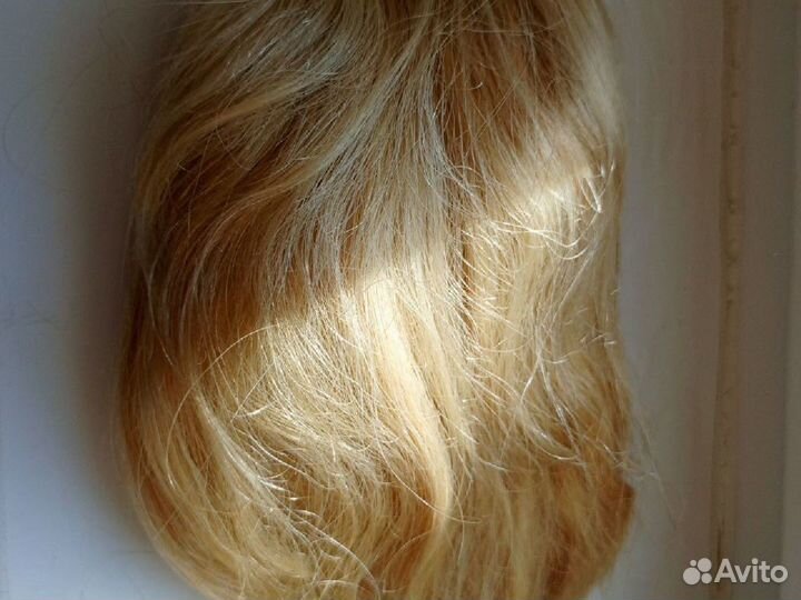 Парик и шиньон-накладка из натуральных волос