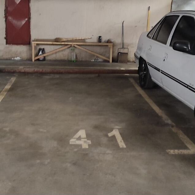 Машиноместо, 12 м²