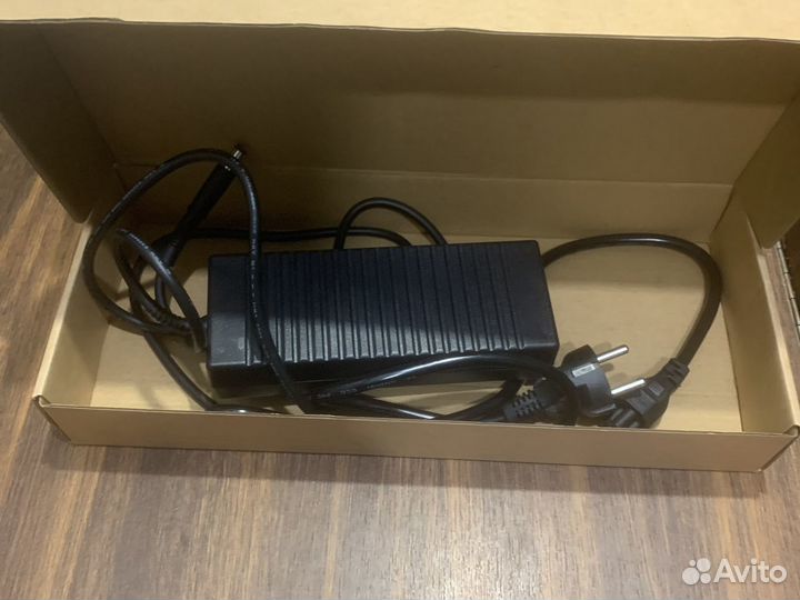 Блок питания hp 19v 7.1a 140w новый