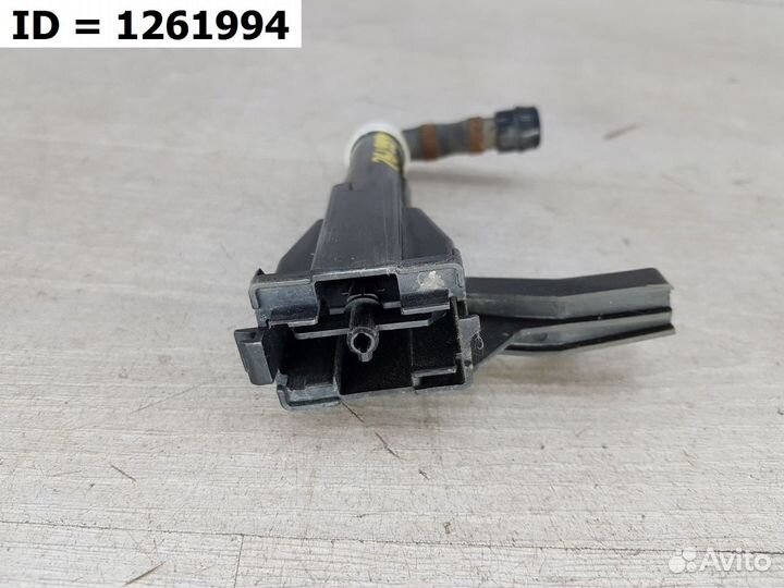 Актуатор омывателя фары левой Toyota Land Cruiser