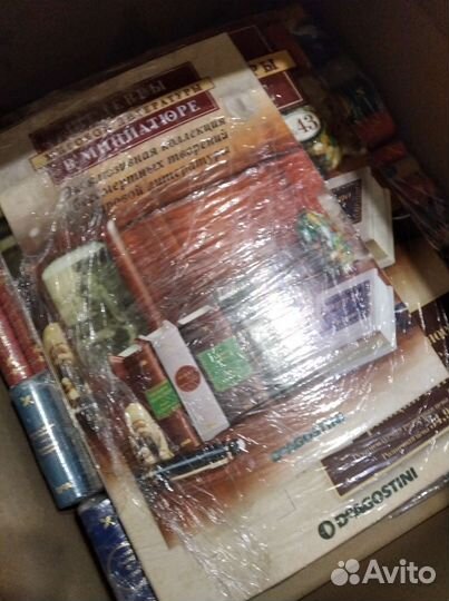 Миниатюрные книги Deagostini