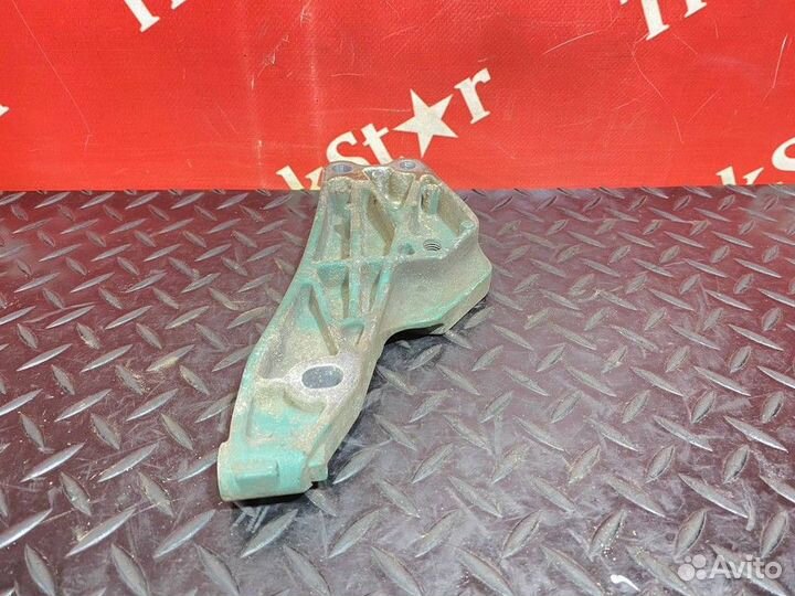 Кронштейн генератора Volvo FH