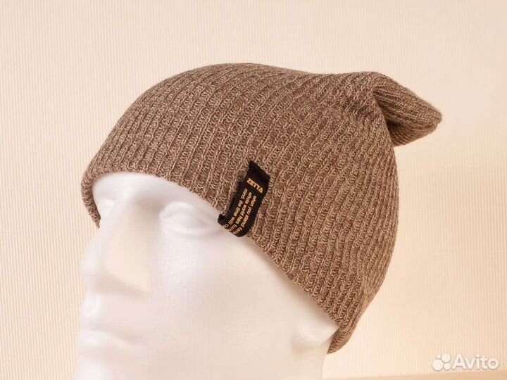 Зимняя мужская шапка