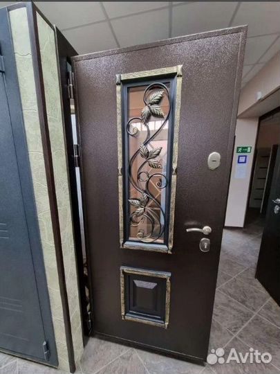 Дверь входная «Ковка -Пегас» Лесной Орех