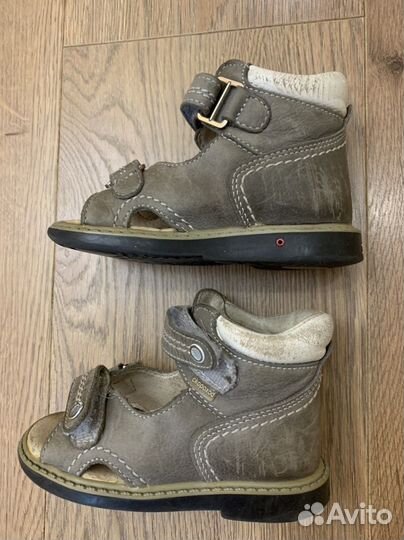 Продам сандали детские на мальчика