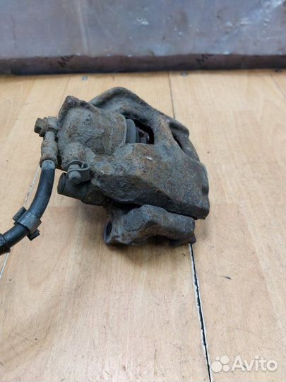 Тормозной суппорт передний правый Opel Vectra C