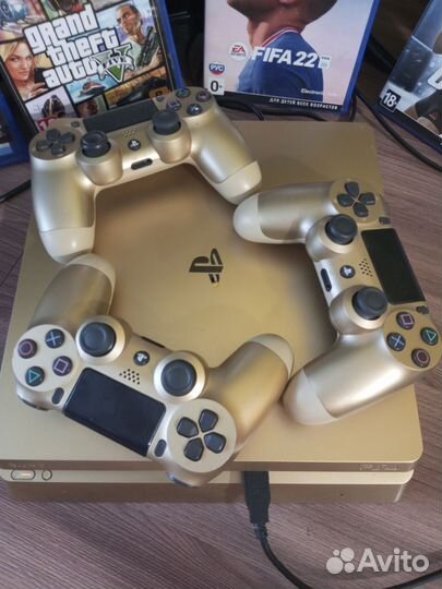 Sony PS4 gold