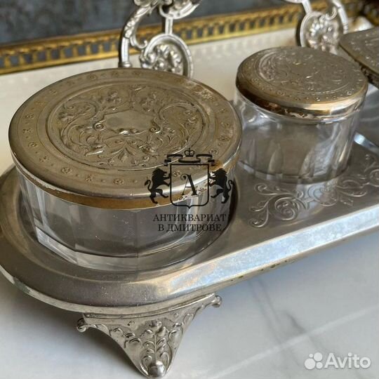 Старинный туалетный набор