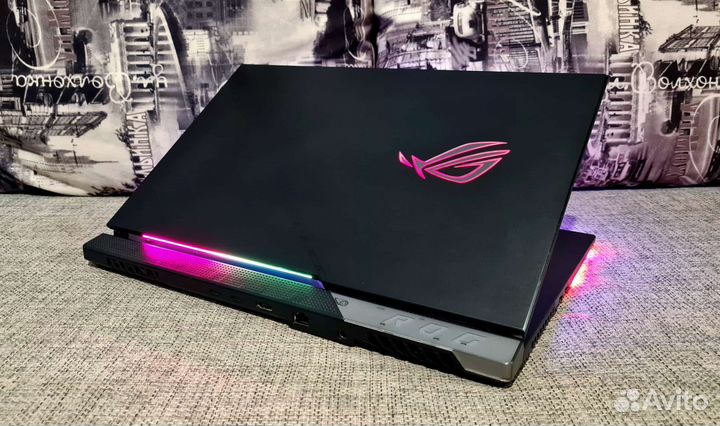 Asus ROG Strix Scar 17 i9 12900H / RTX 3070Ti /2TB