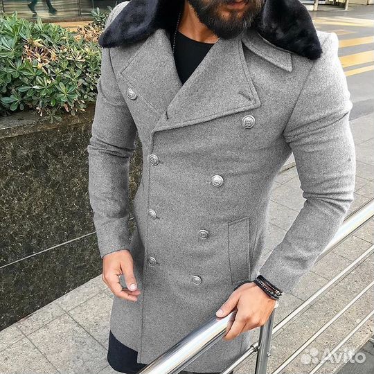 Пальто мужское двубортное с черным мехом серое