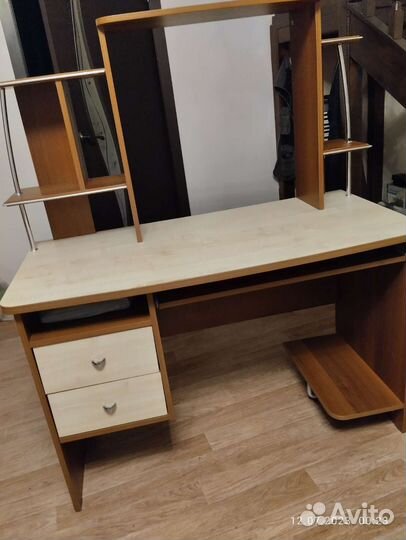 Компьютерный стол новый