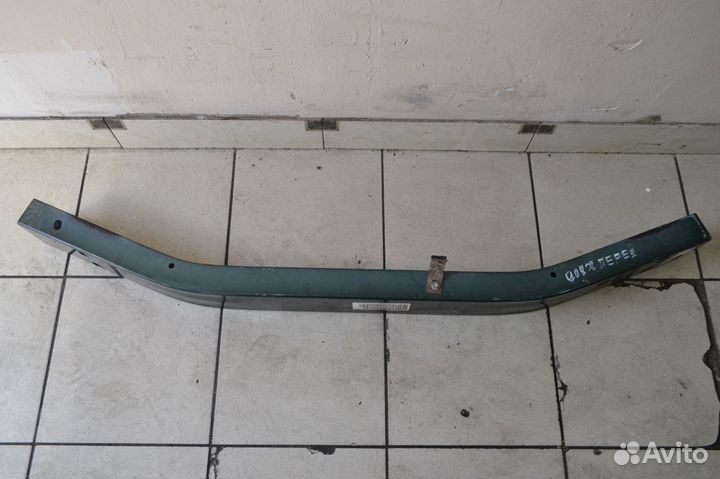 Усилитель бампера передний Dodge Stratus 1