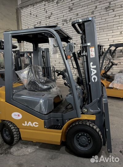 Вилочный погрузчик JAC CPCD15, 2023