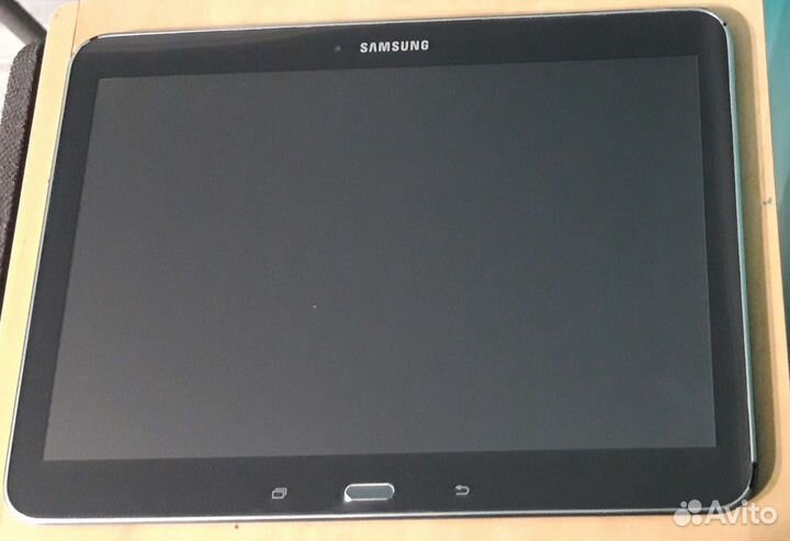 Планшет Samsung Galaxy Tab 4 10.1 SM-T530