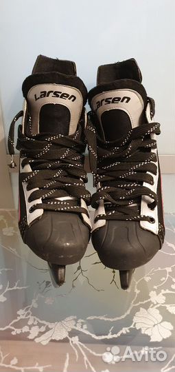 Коньки хоккейные larsen