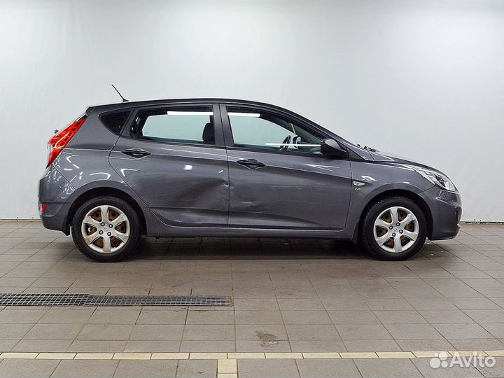 Hyundai Solaris 1.6 AT, 2013, 95 000 км