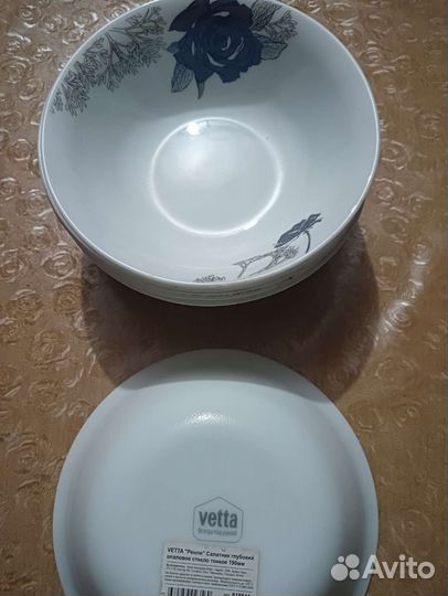 Тарелки, салатники vetta