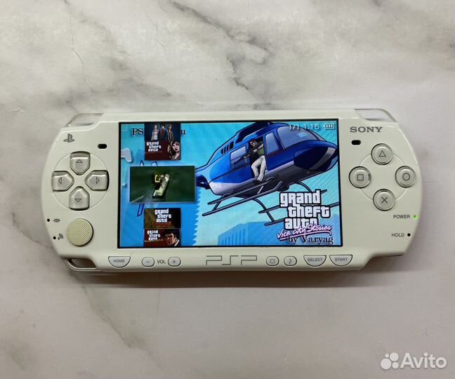 Sony PSP 2008 прошитая + 130 игр