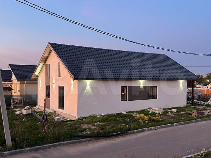 Дом 200 м² на участке 9 сот.